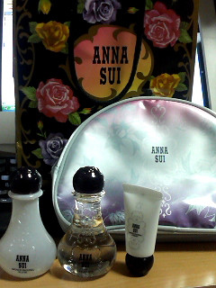 ���A�i�X�C