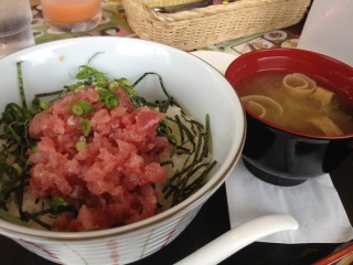 ���U����������