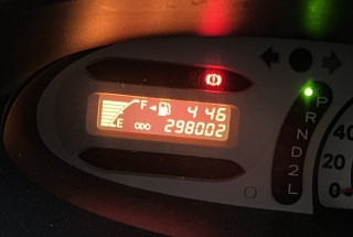 298000
