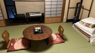 �Ƃ������ŏh