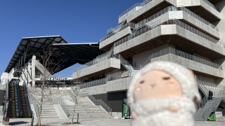 �R�~��ăX�^�W�A���ɖ߂��ė���