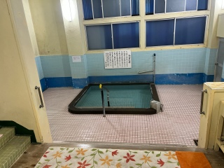 �ʕ{�̌��O����200�~�I